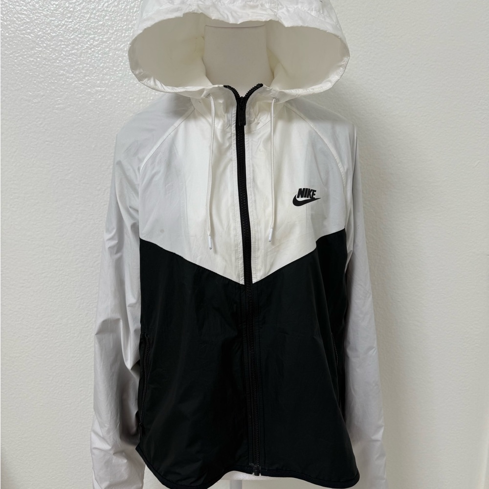 Nike Two-Tone Black and White Windbreaker